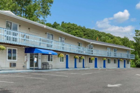 Econo Lodge Lee - Great Barrington